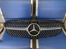 "Mercedes e-class w213" barmaqlığı
