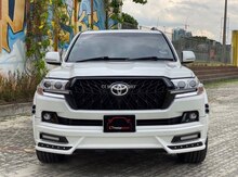 "Toyota LC 200" 2016-2020 radiator barmaqlığı