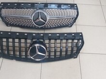 "Mercedes W117" radiator barmaqlığı