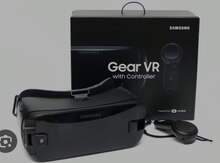 Samsung Gear VR with controller