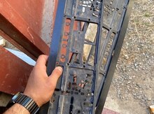 "Mercedes W210" nömrə altıqları