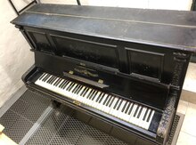 “APPOLO-DRESDEN” 1883-1884 pianino
