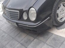 Mercedes E 220, 2000 il