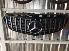 "Mercedes W212" radiator barmaqlığı GT