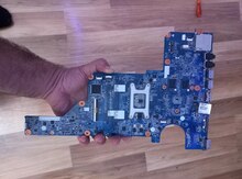 "HP Pavilion" platası