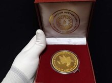 Настольная медаль