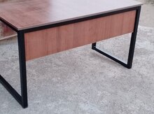 Ofis masası