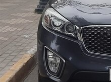 "Kia Sorento" duman farası 