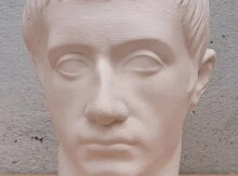 Oktavian Avgust heykəli