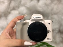 Fotoapaat "Canon M50"