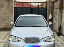 Hyundai Elantra, 2002 il