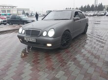 Mercedes E 240, 2001 il