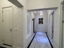 3-otaqlı yeni tikili, Məhəmməd Hadi küç., 109 m²