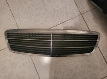 "Mercedes W203" radiator barmaqlığı