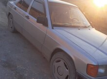 Mercedes 190, 1986 il