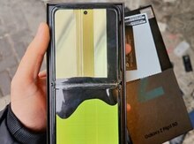 "Samsung Z Flip 3" platası
