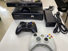 Oyun konsolu "Xbox 360"