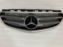 "Mercedes W212" radiator barmaqlığı