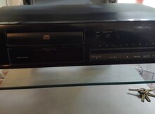 CD player "Pioneer PD-104"