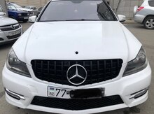 "Mercedes W204" radiator barmaqlığı