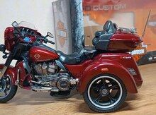 Model “Moped Harley Davidson”