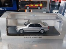 Коллекционная модель "Mercedes-Benz C43 AMG W202 silver 2000"