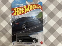 "Hotwheels Tesla" modeli