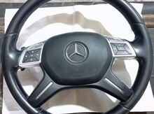 "Mercedes-Benz" sükanı