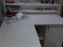 Manikür masası