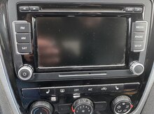 "Volkswagen Passat 2013" monitoru