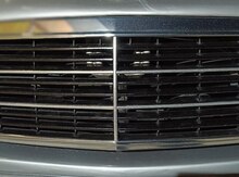"Mercedes Benz" radiator barmaqlığı