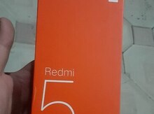 "Xiaomi Redmi 5 Plus" qutusu