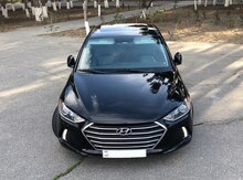 Hyundai Elantra, 2017 il