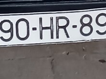 Avtomobil qeydiyyat nişanı "90-HR-898"
