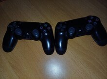 PlayStation 4 pultları