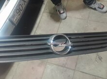 "Opel Astra G" radiator barmaqlığı