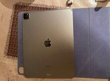 Apple iPad Pro 12.9-inch (6th Generation) 