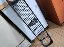 "LADA (VAZ) Niva" radiator barmaqlığı
