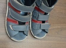 Ortopedik uşaq ayaqqabıları