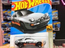 Model "Porsche 928S safari hot wheels"