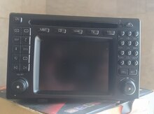 "Mercedes W210" monitoru