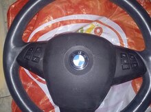 "BMW E70" sükanı
