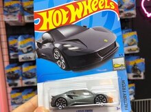 "Lotus Emira Hot Wheels" modeli
