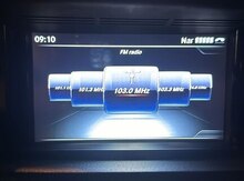 "Mercedes-Benz E-Class (W212)" monitoru 