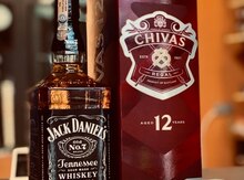 "Chivas 12 & Jack daniels" viski