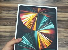 Apple iPad Pro 12.9-inch (5th Generation) Wi-Fi + 