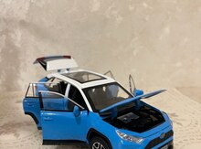 "Toyota RAV4" oyuncaq avtomobili