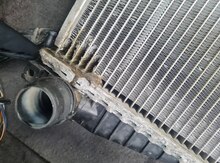"BMW E39" radiatoru