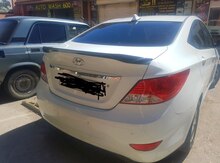 "Hyundai Accent 2012" karbon spoyleri