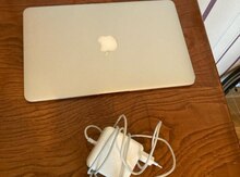 Apple Macbook Air 11inc 2010